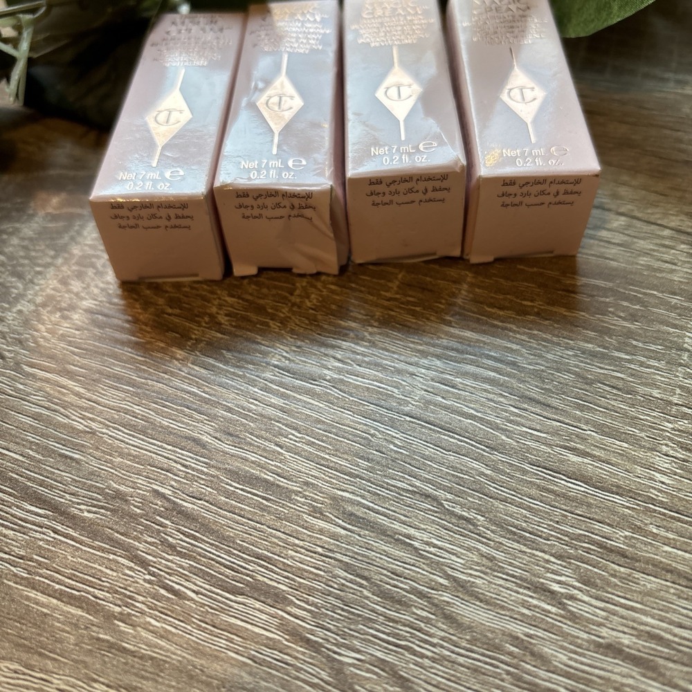 LOT OF 4 Charlotte Tilbury Magic Cream Moisturizer 0.2oz 7ml Mini Travel - Picture 2 of 3
